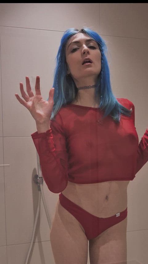 I'm Lily Black from London