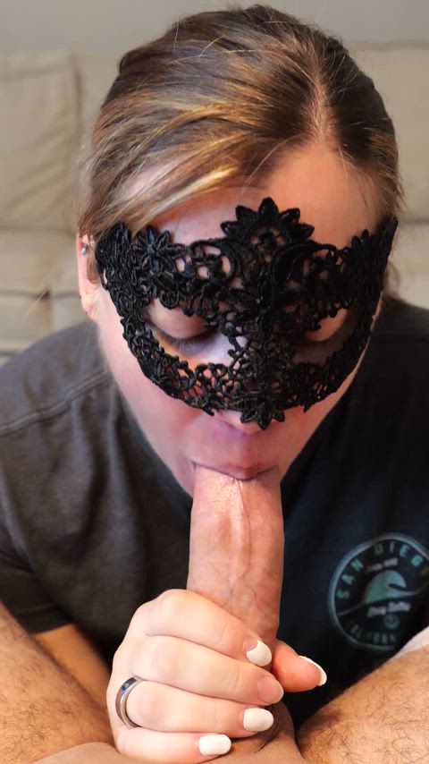 He cums so fast when I kiss it