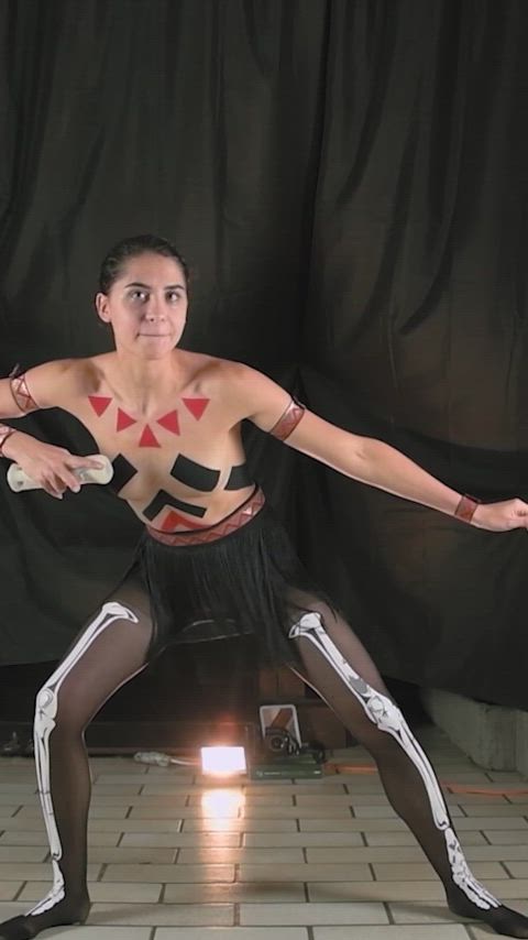 I made a sexy tape work for my dance outfit, it's simple but I like it a lot