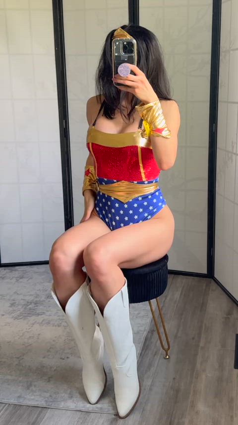 Wonder Woman cosplay by(PeachyAznGirly)
