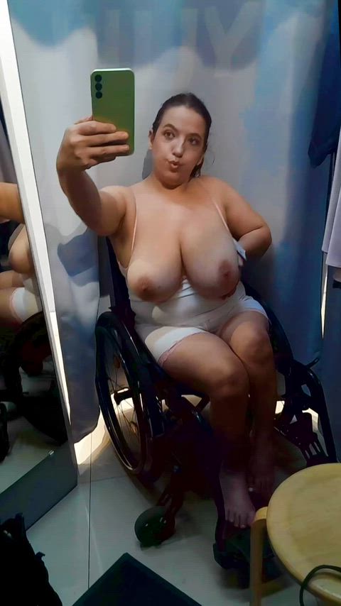 Do you like to observe everything from a distance?