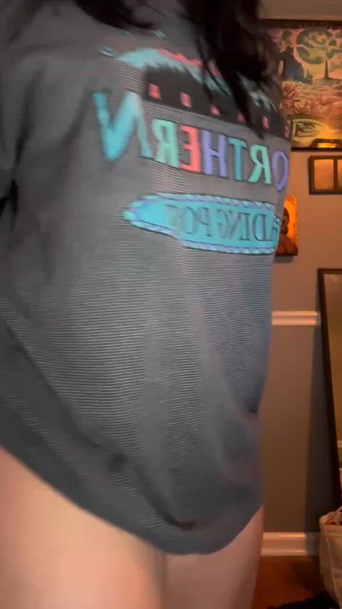 Watch my fatty jiggle