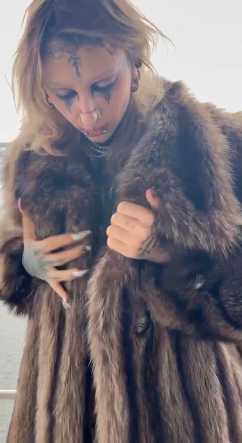 Blurred video preview