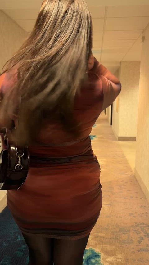 Hurrying to our date 💋