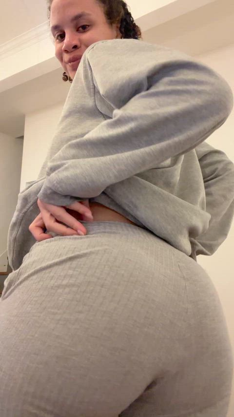 Enjoy my fart, it's very stinky.