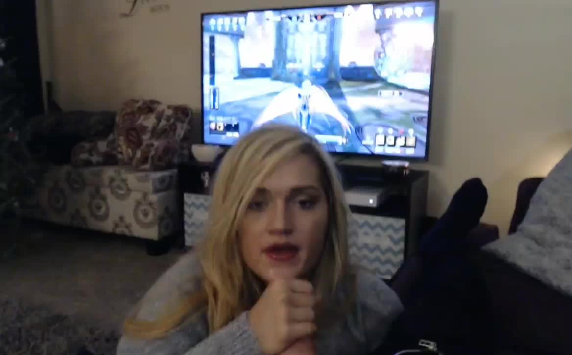 Vidya game and handjob