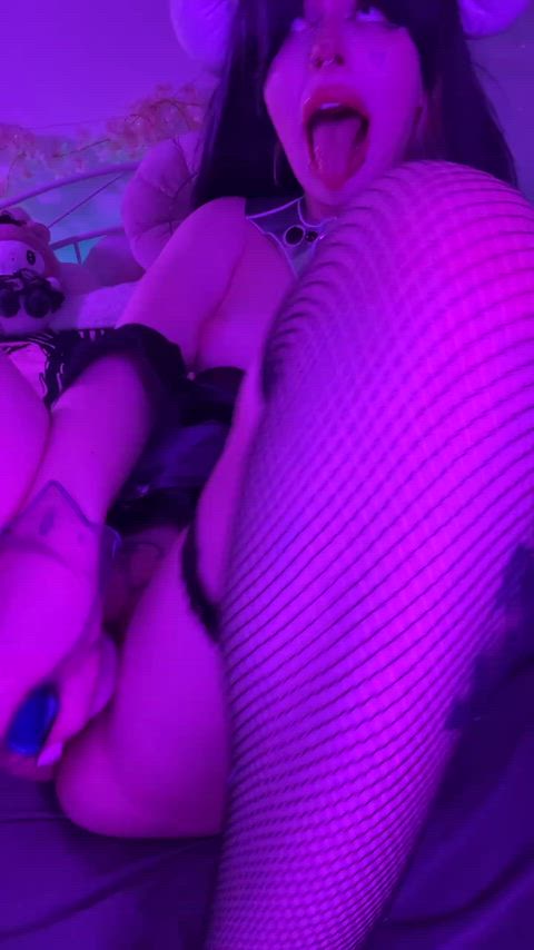 Succubus is too horny