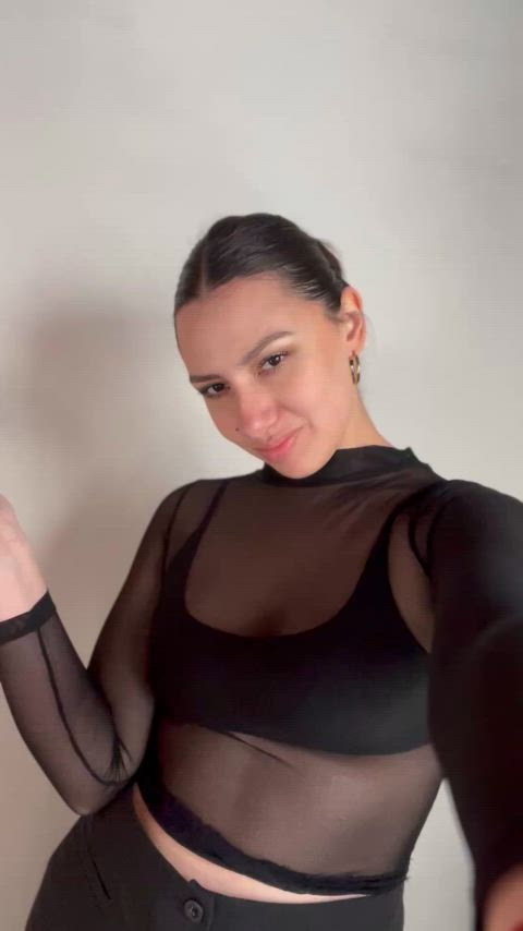 Hey cuck, I call you cuck because with your lil clit it's impossible for you not to be one haha 🤏🏼😂