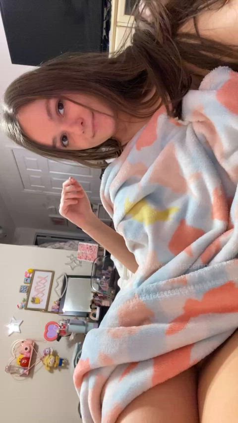 here’s your invite to join me in bed!