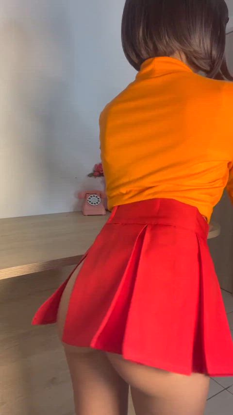 the clue might be under my skirt, u should take a look