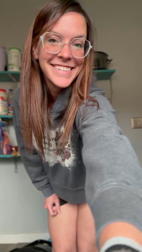 Cute milf booty in the kitchen