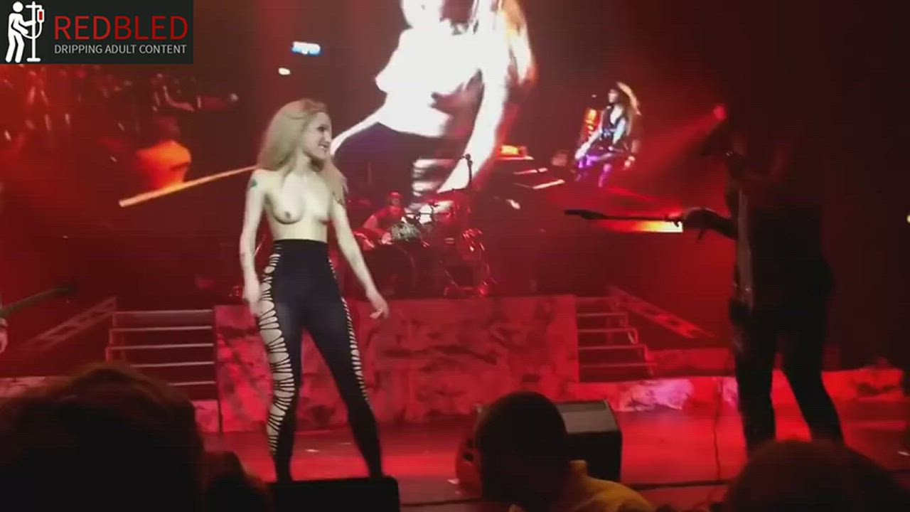 Amateur Flashing Public Porn GIF by redbledcom