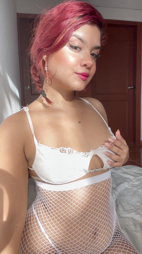 You can tear those tights off me papi