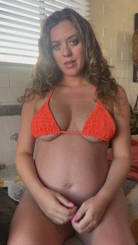 Showing my big pregnancy boobs