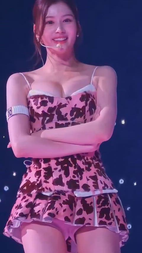 TWICE - Sana