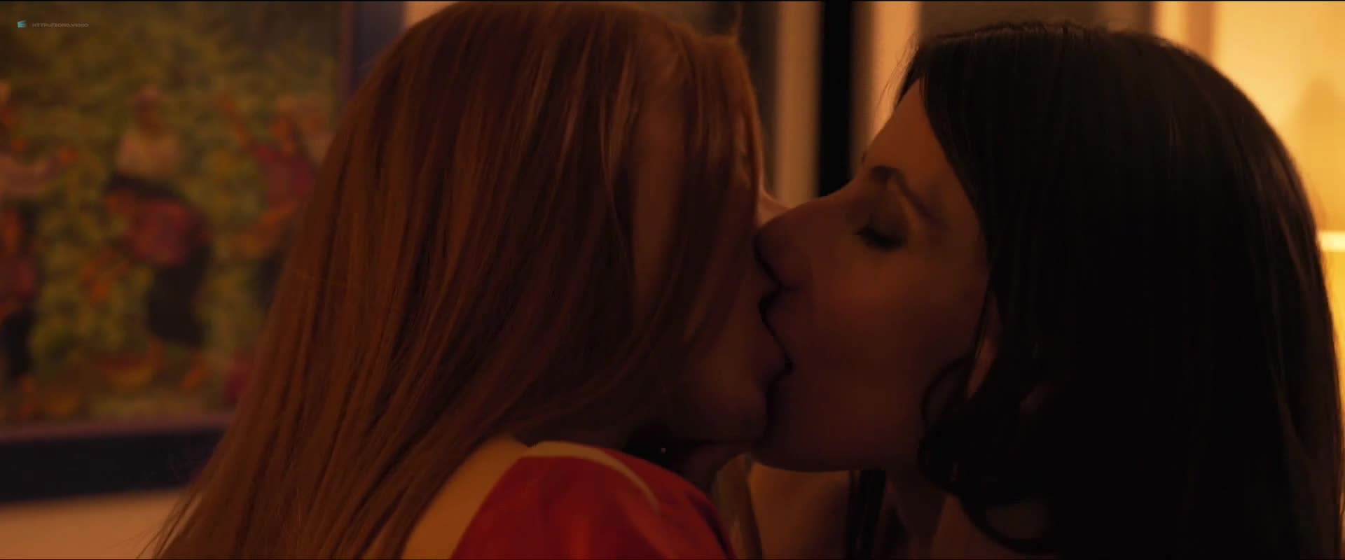 Ximena del Solar and Macarena Carrere in 'Trauma'