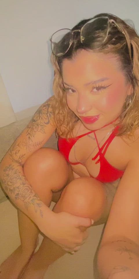 Stretched Blouse with Hooks under pressure