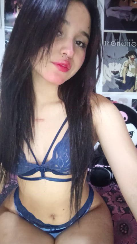 Im just ur casual girly. I have got big goals, and im kinda smart :)