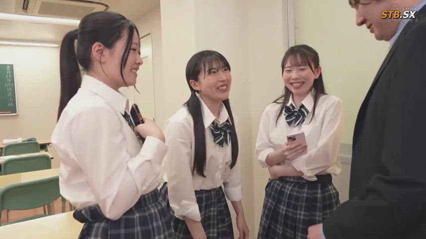 (DVMM-159's Second scene) No phone is class, or else you will get disciplined.