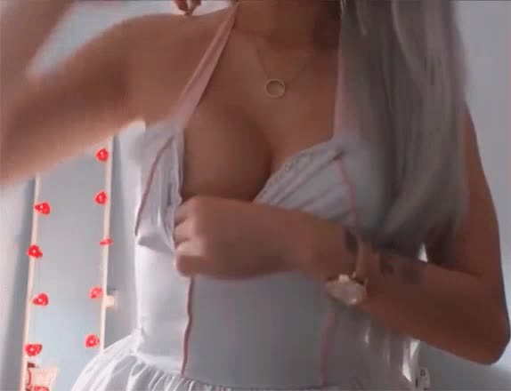 Super Hot Titties