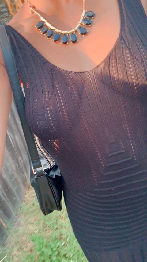 It’s hot outside but the stares made me feel hotter 😳