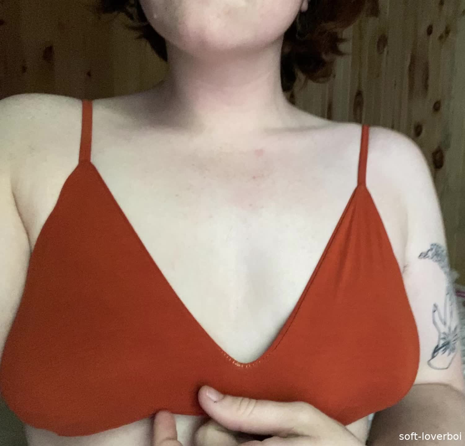 A rare glimpse of the most jiggly inverted ghost nips, courtesy of u/soft-loverboi!