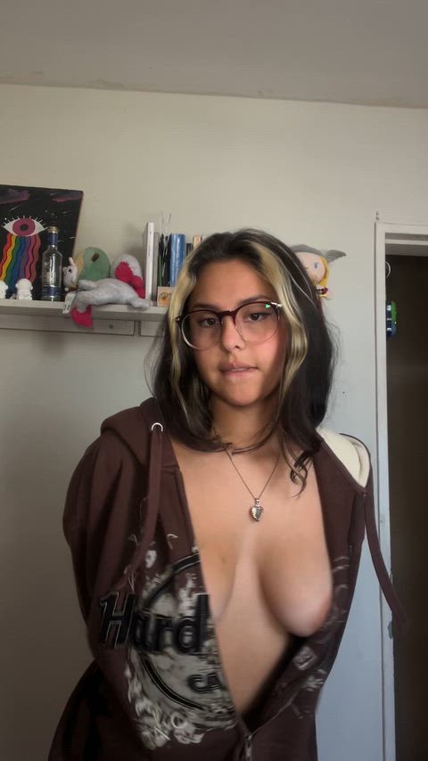 Heard this subreddit can’t get enough of natural boobs… so here’s mine!