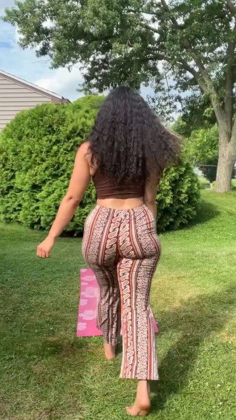 Stretching that booty