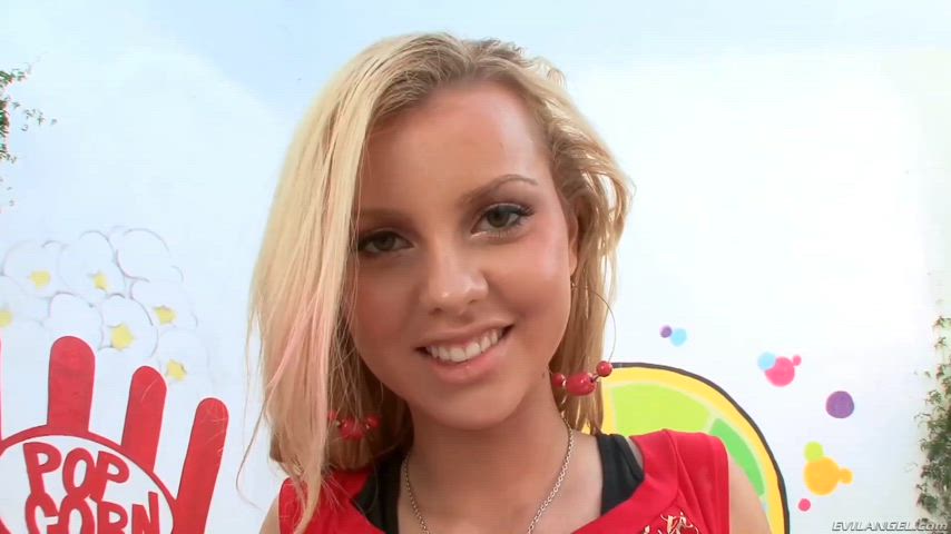 Jessie Rogers anal gaping