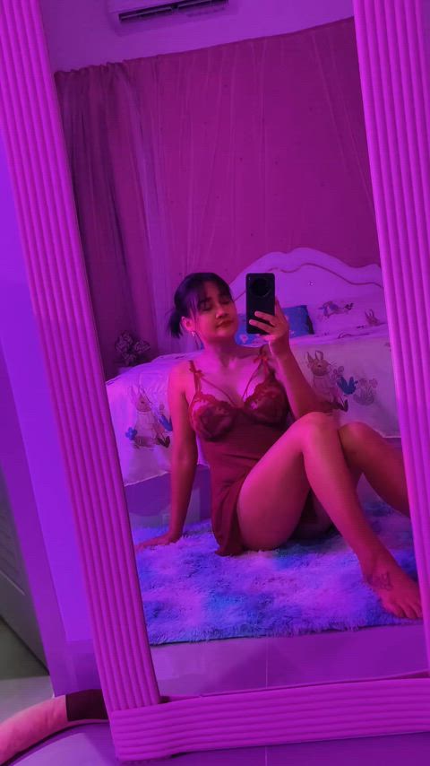 Feeling dangerously sexy in red