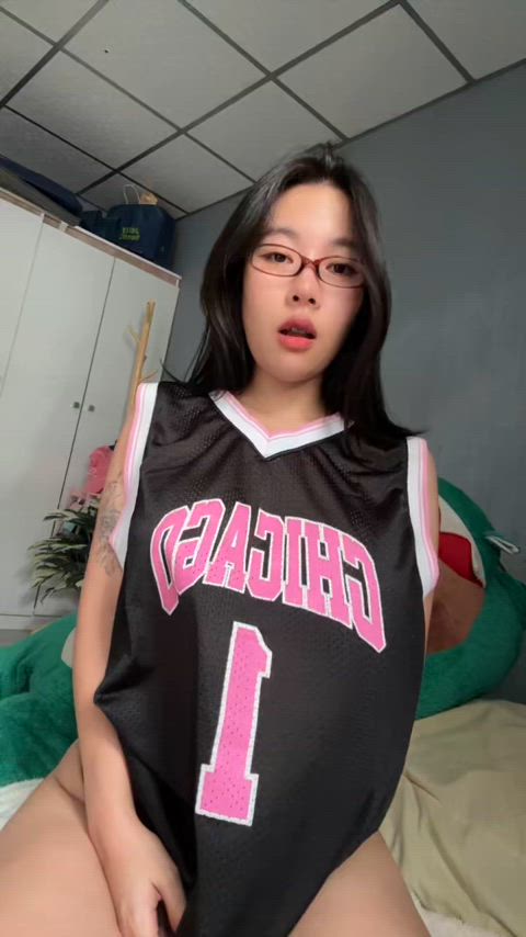 Do you like busty Thais?