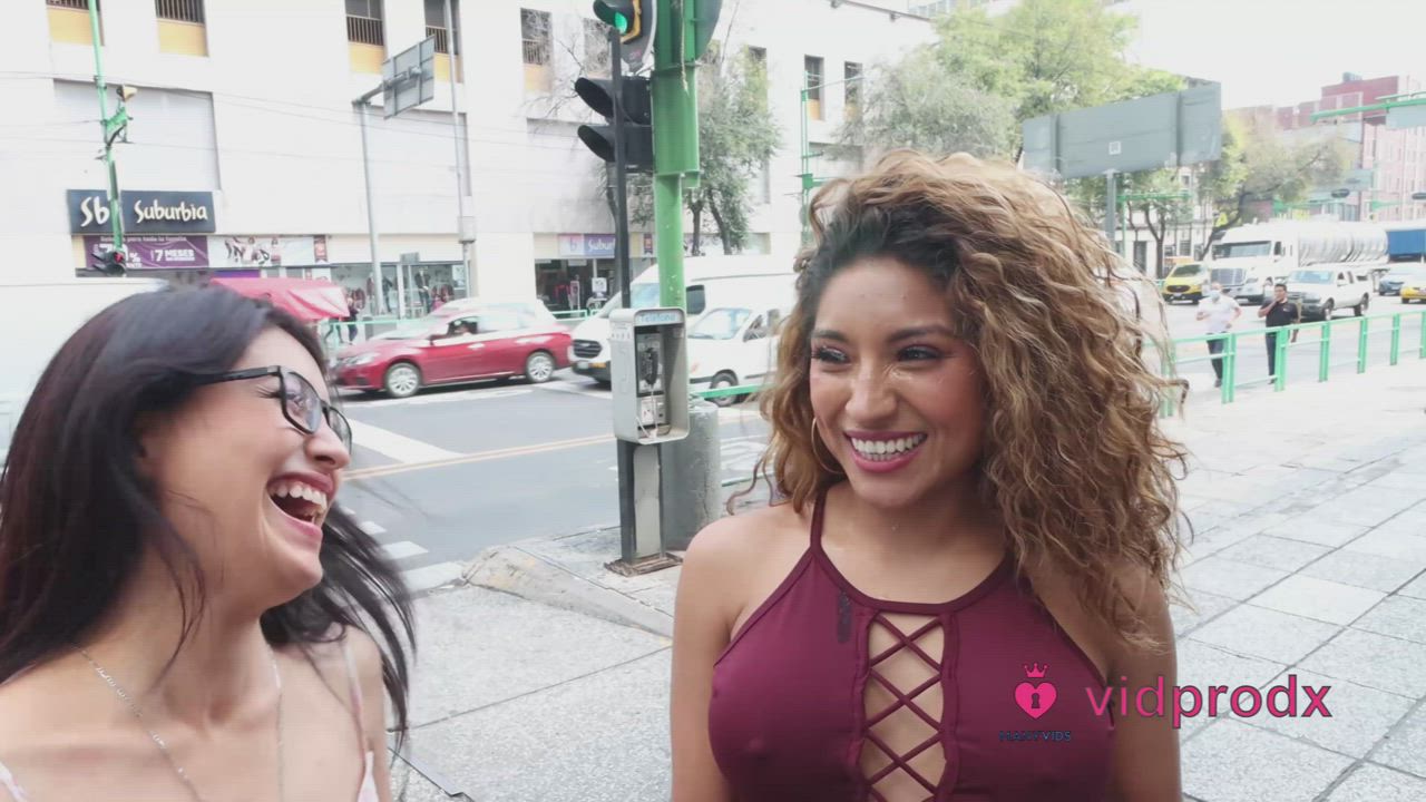 Cumwalk with Cumkiss! - Samantha Garmendia and Fer Lima