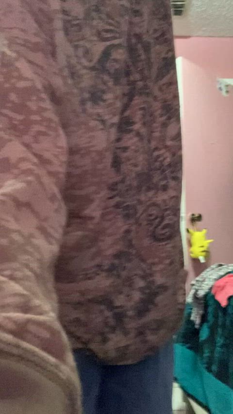 Who tryna play plants vs zombies & fuck ?