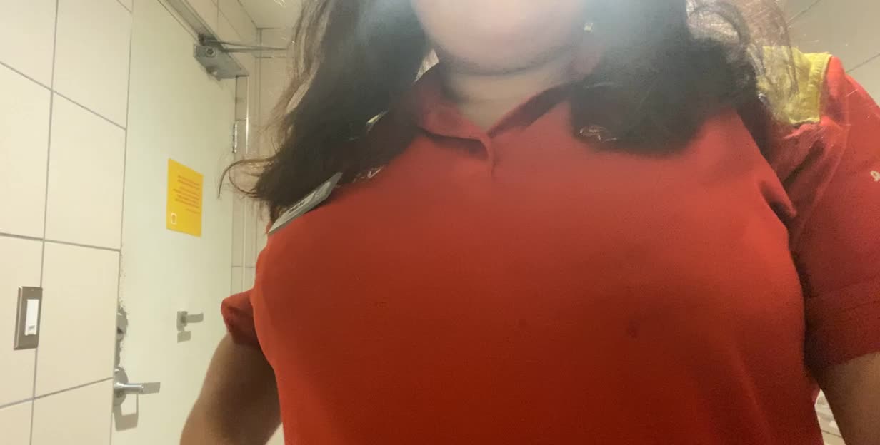eels good to be back at work! Now I just need someone to bend me over 😈
