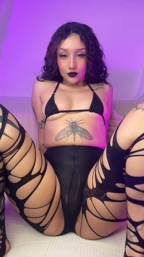 are u willing to fuck an alt girl like me at least once?