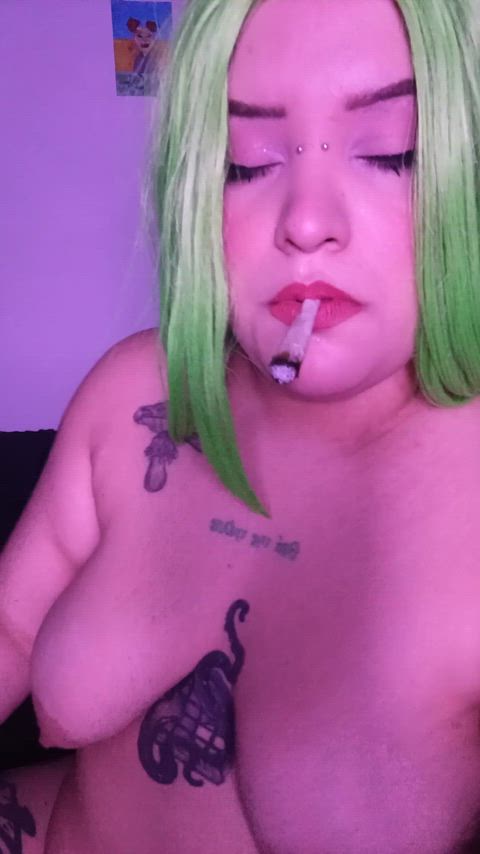 I'm just a natural stoner thumbnail
