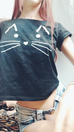 Meow! sexy chick showing off her body