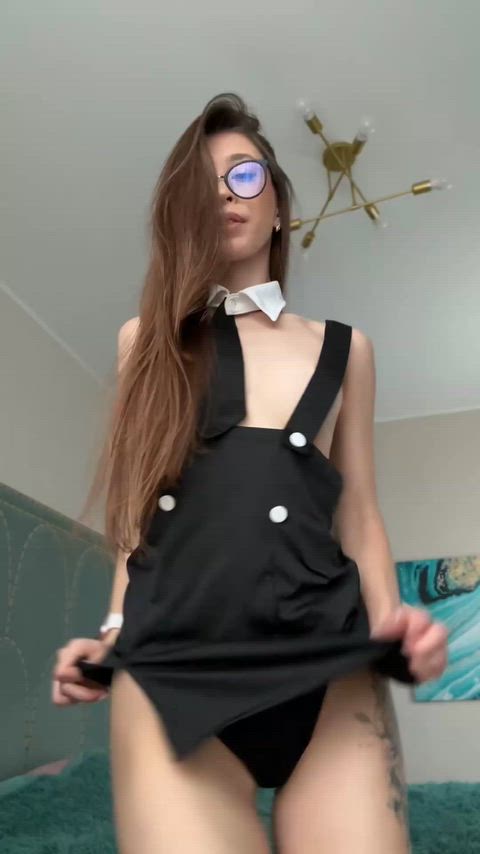 Your personal assistant has something to show you… slowly