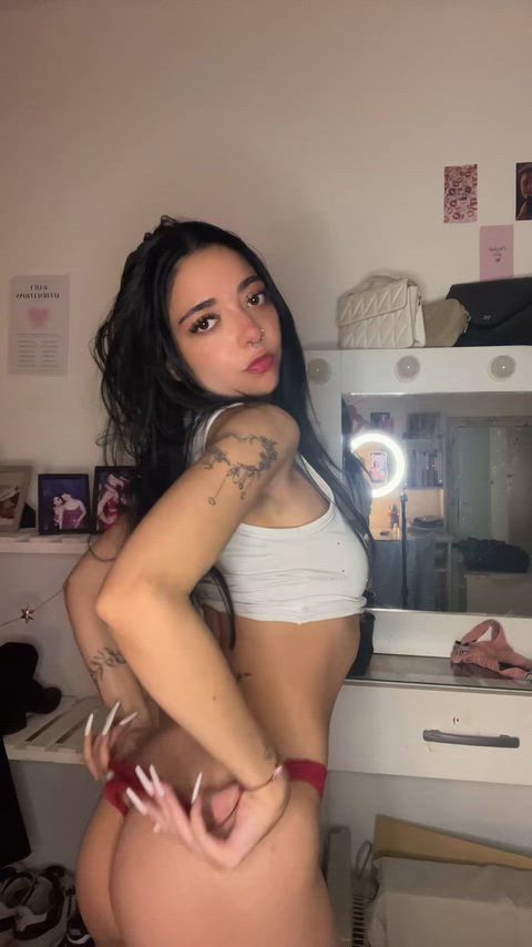 Would it make you happy if I sent you my nudes?