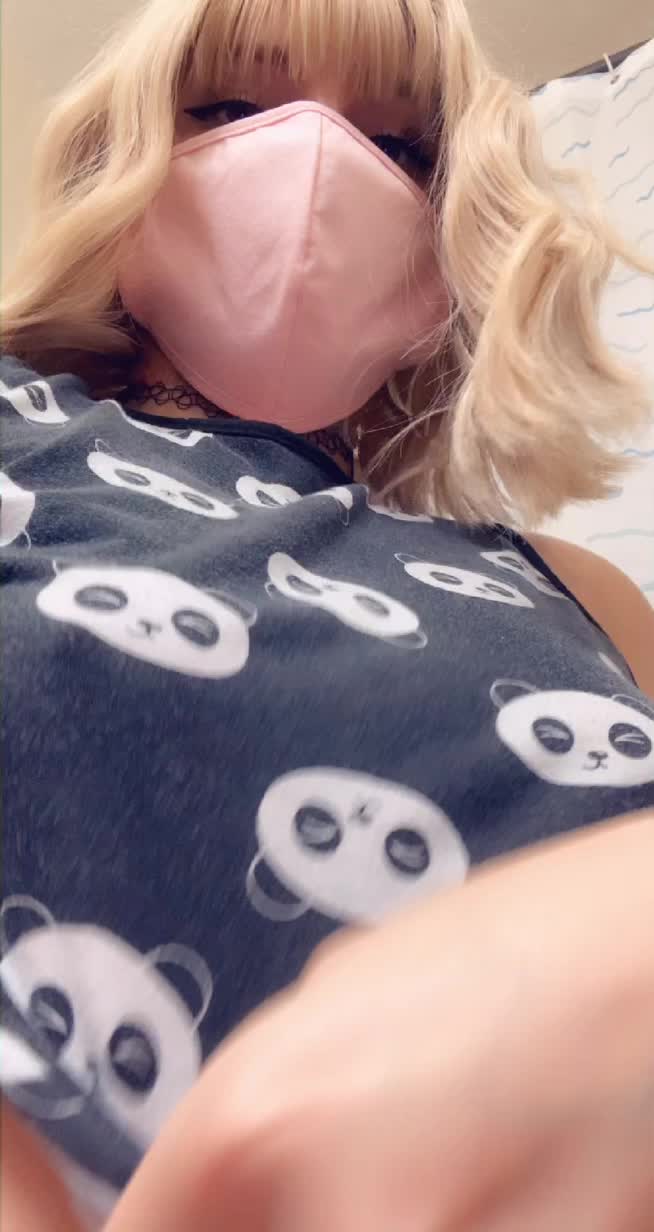 Good morning B lovers! 🐼👉🏻👈🏻