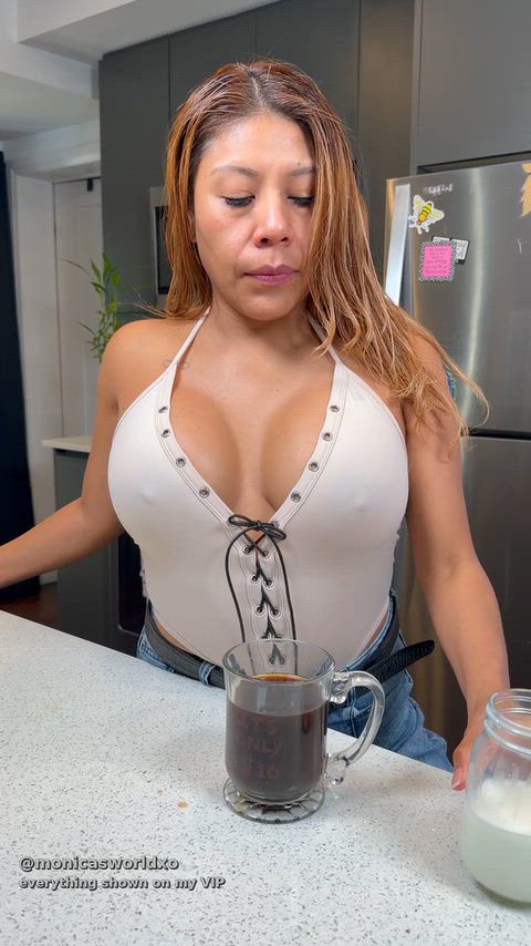 Your morning coffee comes with a view ☕ Everything on my VIP is completely uncensored 👉 monicasworldxo.com/rg thumbnail