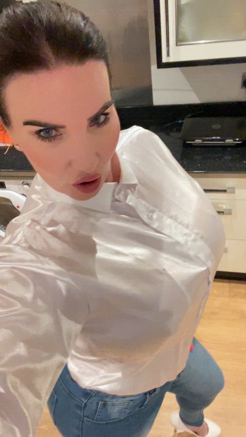 Happy Hump Day Jerk To My Big Jeans Ass, want me to count you down ? thumbnail