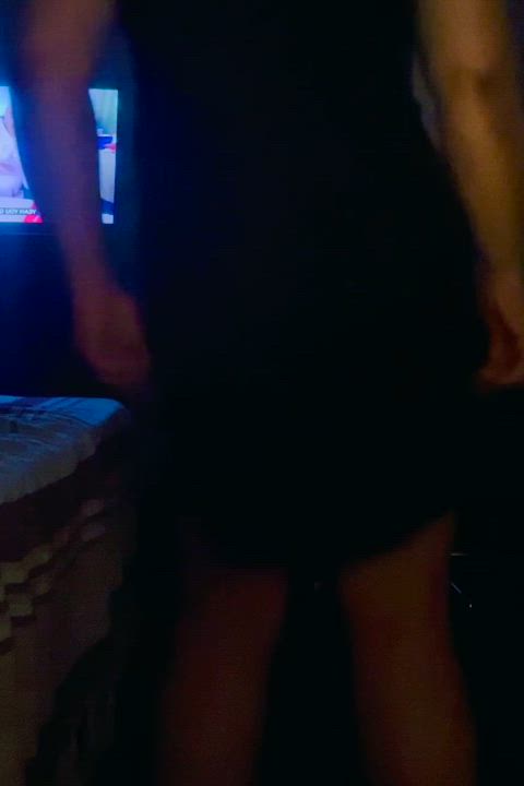 Lemme know your kinks..n@de body n@de talks..just an hours window to explore ;)