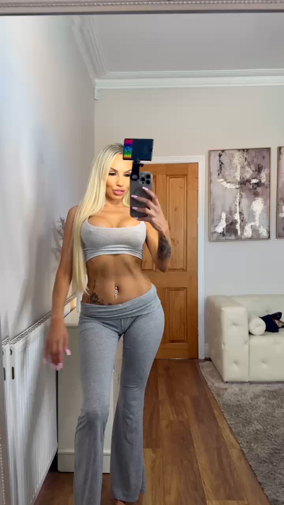 Wanna see what these leggings do when I move?