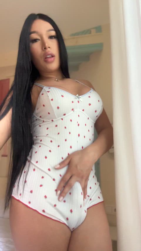 If your a straight guy with a tranny kink drop a heart under