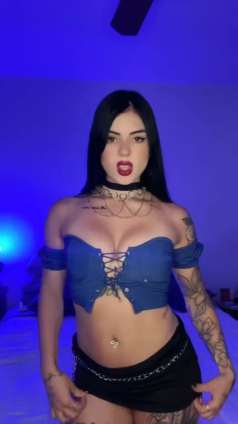 Scarlette (@scarlett_thorne_goth)