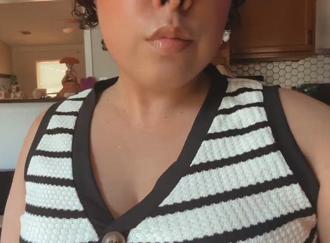 Naughty MILF with a filthy mouth and a wet imagination 😘 thumbnail