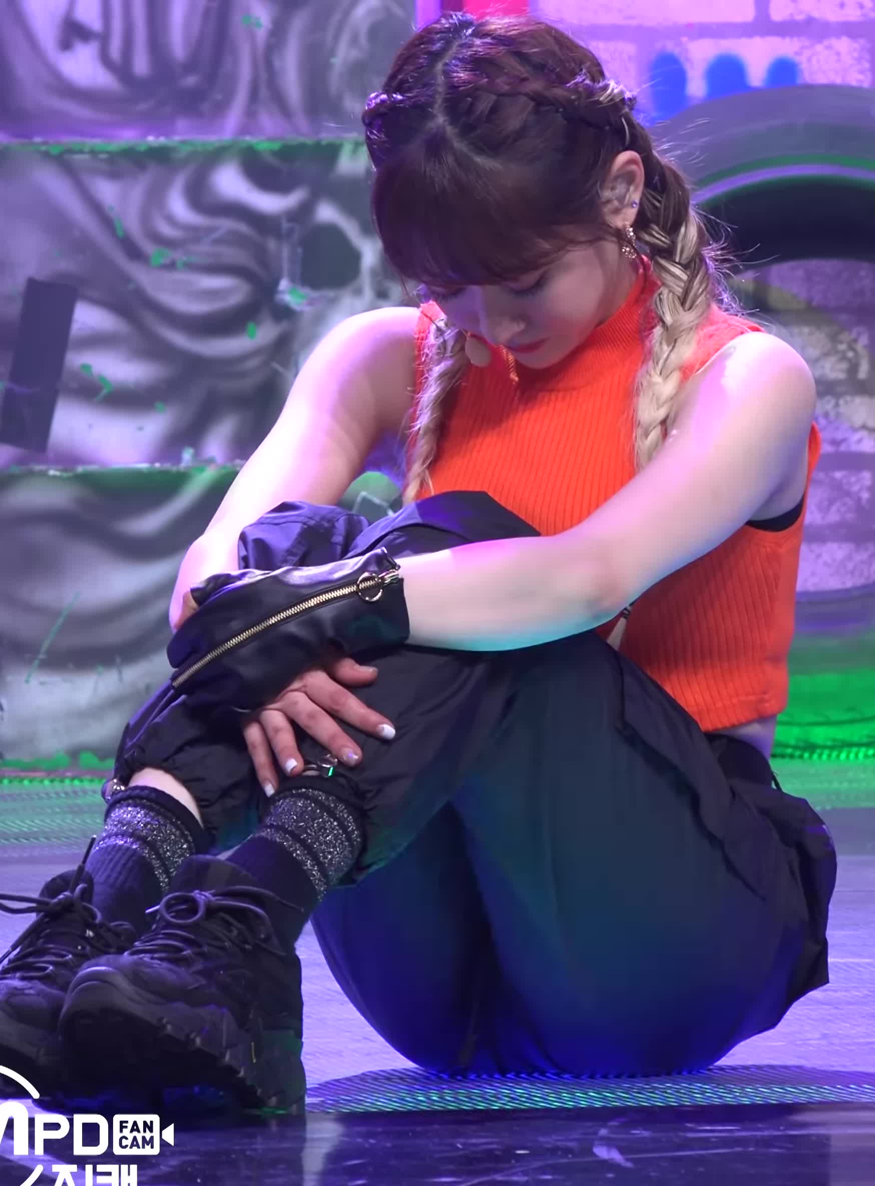 Cherry Bullet - Bora's Cameltoe