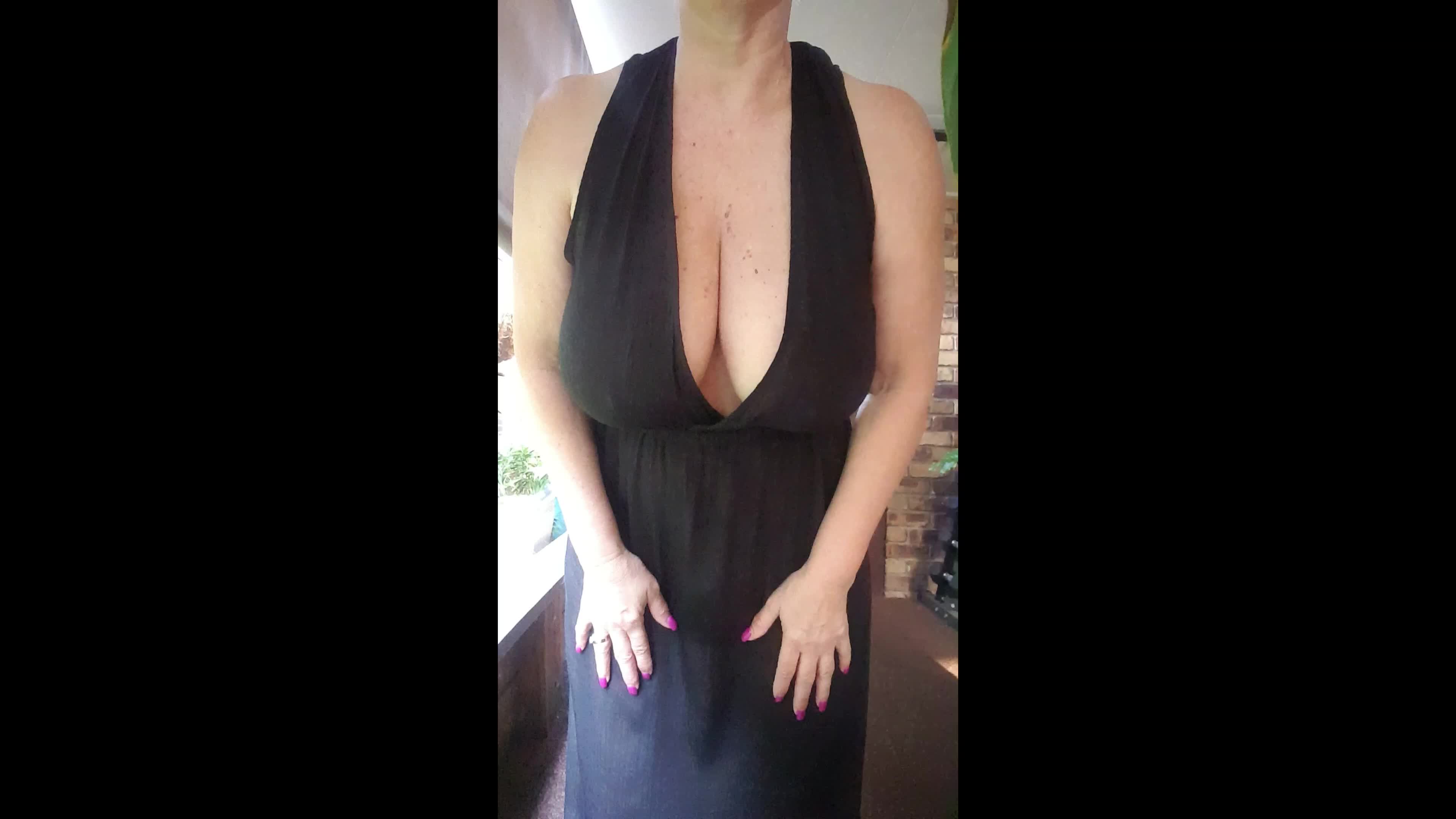 Titty Reveal in the dress I wore out today for lunch😋 xx 55yo 🇦🇺