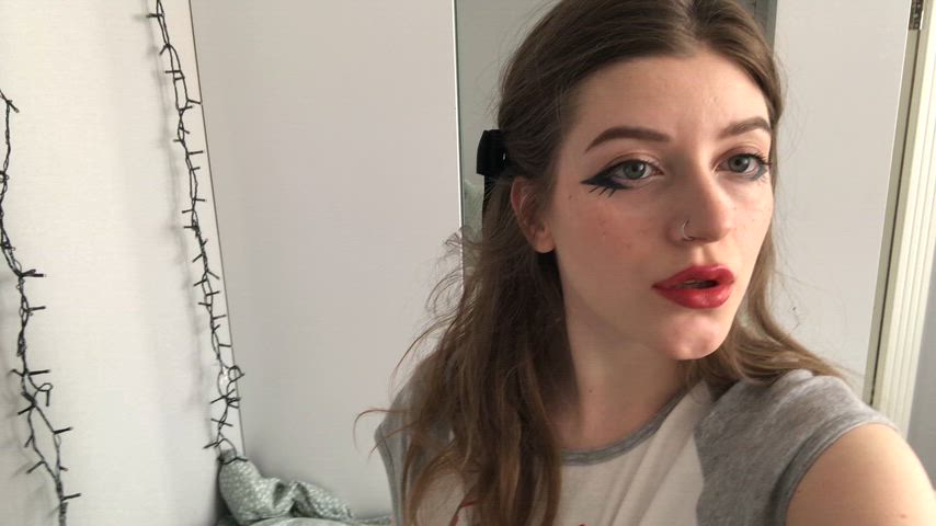 Do you think I am gorgeous or just cute?